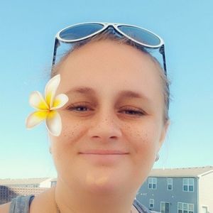 Meet your Posher, Bina